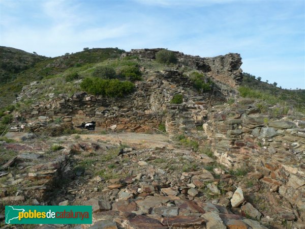 Roses - Castell de Bufalaranya (Foto: Wikimedia Commons, 2008) Roses - Castell de Bufalaranya