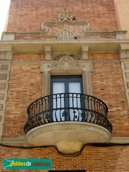 L'Hospitalet de Llobregat - Casa Joaquim Piera (Foto: Albert Esteves, 2008) L'Hospitalet de Llobregat - Casa Joaquim Piera