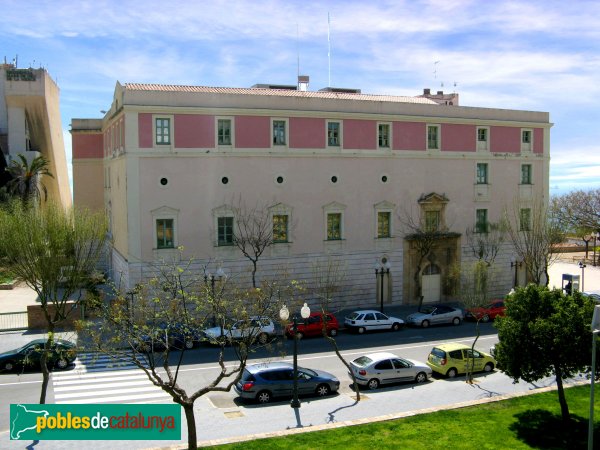 Tarragona - Edifici de la Beneficència (Foto: Albert Esteves, 2008) Tarragona - Edifici de la Beneficència