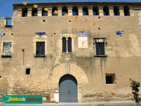 La Canonja - Castell de Masricard, abans de la restauració (Foto: Albert Esteves, 2008) La Canonja - Castell de Masricard, abans de la restauració