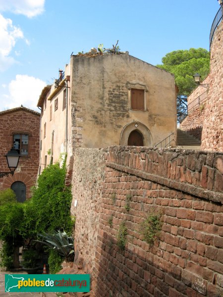 Corbera de Llobregat - Cal Quim dels Duros (Foto: Albert Esteves, 2008) Corbera de Llobregat - Cal Quim dels Duros