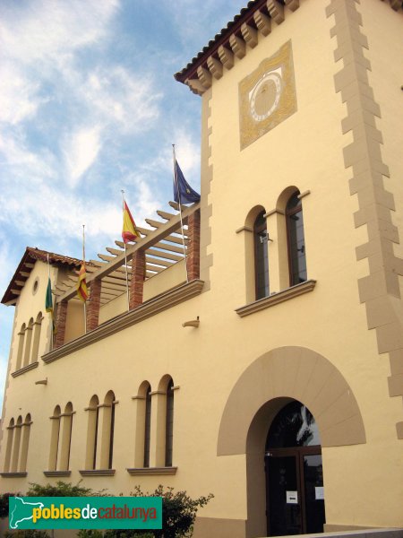 Palau-saverdera - Ajuntament (Foto: Albert Esteves, 2008) Palau-saverdera - Ajuntament