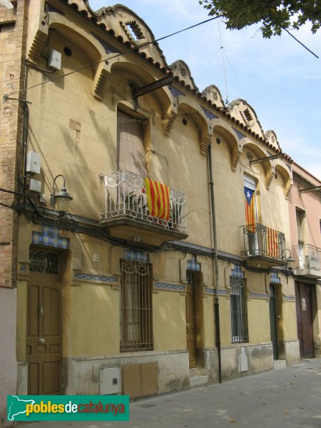 Sant Feliu de Llobregat - Carreretes, 10-12