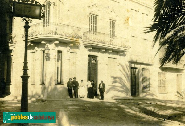 Simó Llauradó i família (Foto: Inicis segle XX) Simó Llauradó i família
