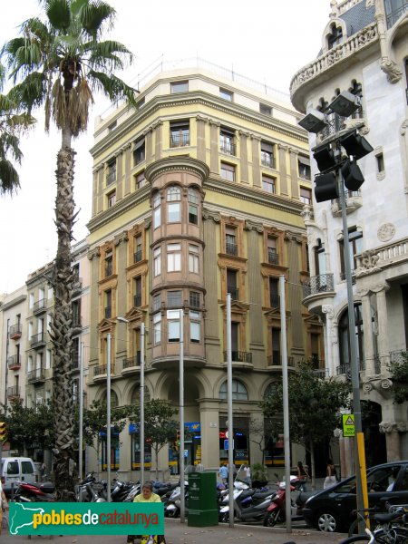 Barcelona - Gran de Gràcia, 6-8 (Foto: Albert Esteves, 2008) Barcelona - Gran de Gràcia, 6-8
