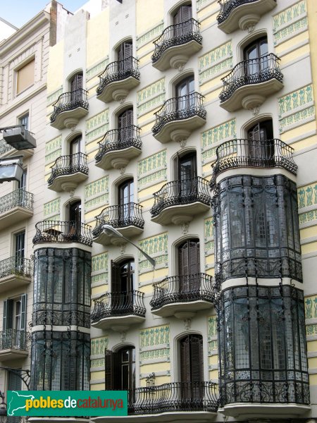 Barcelona - Casa Cama i Escurra (Gran de Gracia, 15)