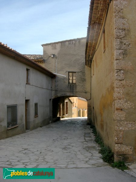 El Bruc - Carrer de la Parròquia (Foto: Albert Esteves, 2009) El Bruc - Carrer de la Parròquia