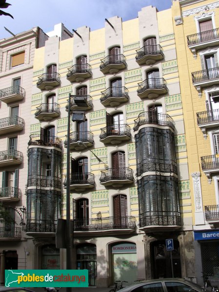 Barcelona - Casa Cama i Escurra (Gran de Gracia, 15) (Foto: Valentí Pons) Barcelona - Casa Cama i Escurra (Gran de Gracia, 15)