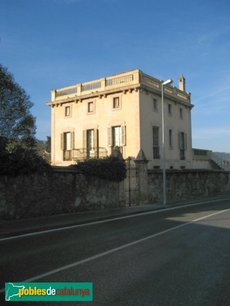 Vallbona d'Anoia -  Casa Creus