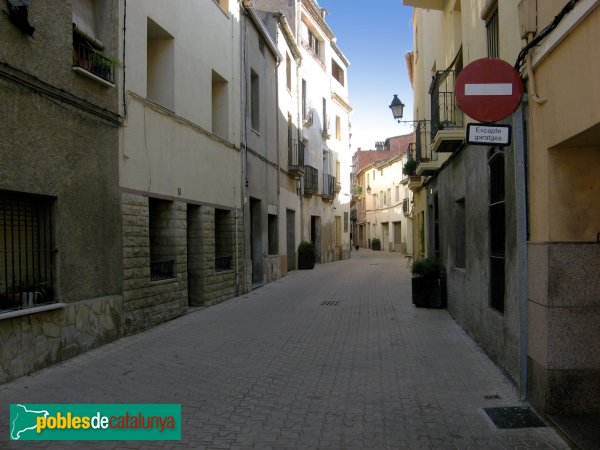 Vallbona d'Anoia - Carrer Major (Foto: Albert Esteves, 2009) Vallbona d'Anoia - Carrer Major