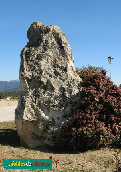 La Torre de Claramunt - Pedra Dreta (Foto: Albert Esteves, 2009) La Torre de Claramunt - Pedra Dreta