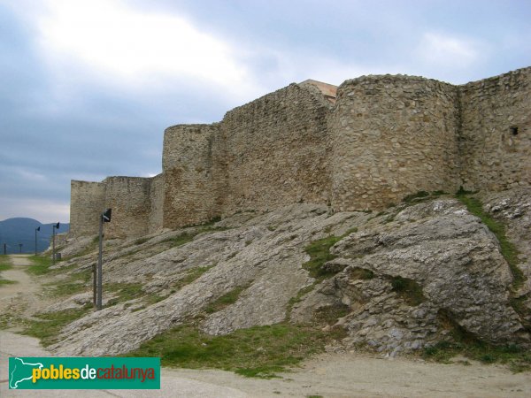 La Pobla de Claramunt - Castell: muralla (Foto: Albert Esteves, 2009) La Pobla de Claramunt - Castell: muralla