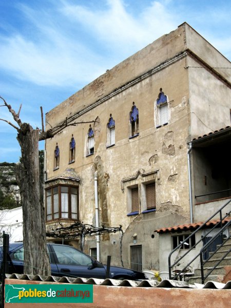 La Pobla de Claramunt - Casa de la colònia Vallès (Foto: Albert Esteves, 2009) La Pobla de Claramunt - Casa de la colònia Vallès