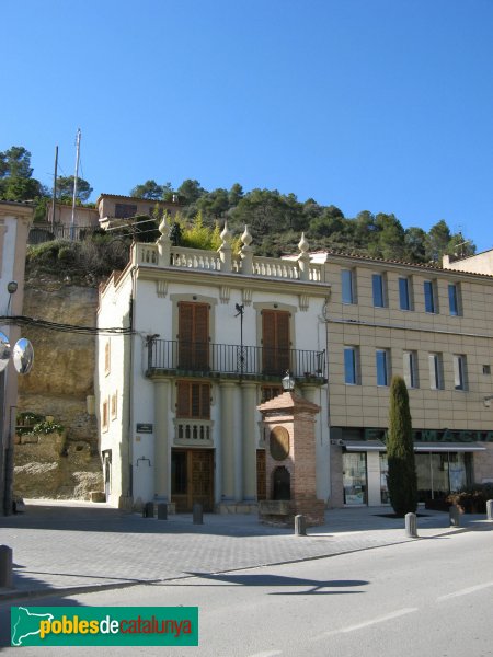 La Pobla de Claramunt - Casa de l'Av. Catalunya