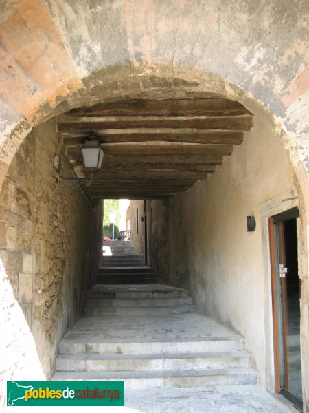 Igualada - Portal de la Font Major (Foto: Albert Esteves, 2009) Igualada - Portal de la Font Major