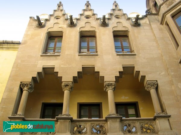 Igualada - Cal Ratés (Foto: Albert Esteves, 2009) Igualada - Cal Ratés