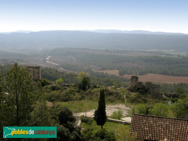 Santa Maria de Miralles - Vista des del castell, mirant al sud