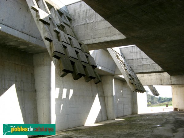 Igualada - Cementiri Nou (Foto: Albert Esteves, 2009) Igualada - Cementiri Nou