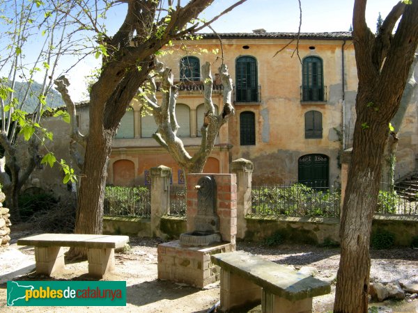 Vilanova del Camí - Torre d'en Solsona (els Moletons)