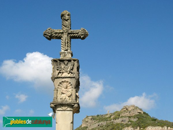 Jorba - Creu de terme, amb el castell al fons