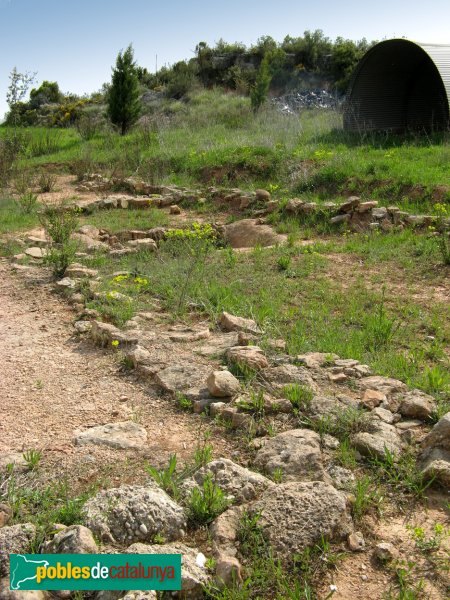 Òdena - Terrisseria romana de Viladés (Foto: Albert Esteves, 2009) Òdena - Terrisseria romana de Viladés