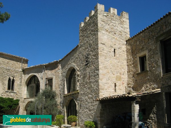 Sant Martí de Tous - Castell de Tous (Foto: Albert Esteves, 2009) Sant Martí de Tous - Castell de Tous