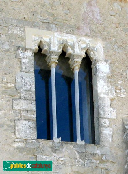 Sant Martí de Tous - Castell de Tous (Foto: Albert Esteves, 2009) Sant Martí de Tous - Castell de Tous