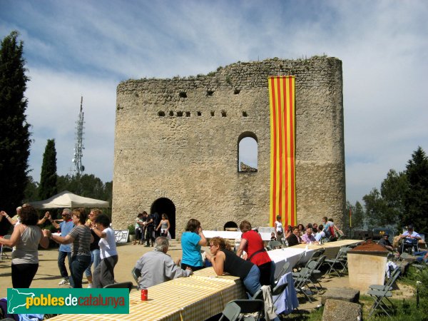 Santa Margarida de Montbui - Castell de Montbui (Foto: Albert Esteves, 2009) Santa Margarida de Montbui - Castell de Montbui