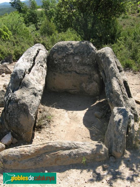 Rubió - Dolmen dels Tres Reis