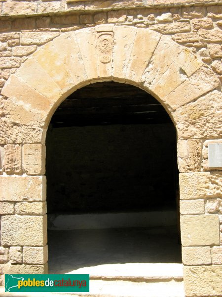 Sant Pere Sallavinera - Casa de la plaça Major, portal