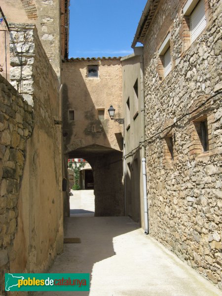 Sant Pere Sallavinera - La Fortesa (Foto: Albert Esteves, 2009) Sant Pere Sallavinera - La Fortesa