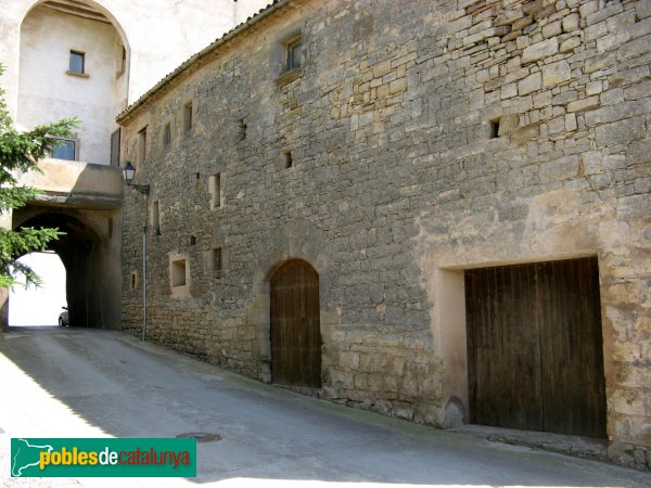 Sant Pere Sallavinera - La Fortesa (Foto: Albert Esteves, 2009) Sant Pere Sallavinera - La Fortesa