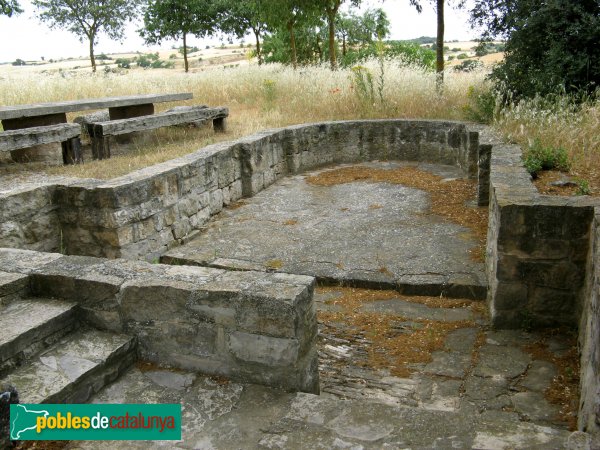 Sant Martí Sesgueioles - Restes romàniques de Sant Valentí