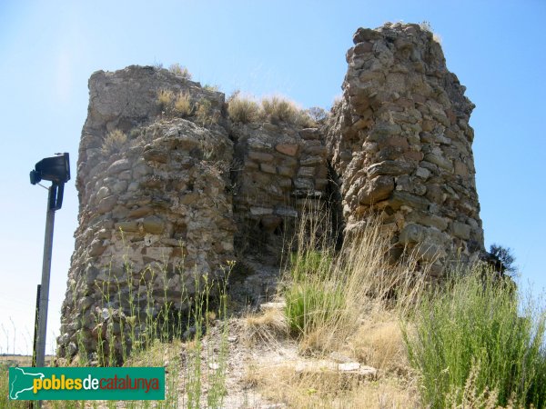 Castellfollit de Riubregós - Castell, torre mestra (Foto: Albert Esteves, 2009) Castellfollit de Riubregós - Castell, torre mestra
