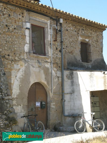 Torroella de Fluvià - Can Guineia