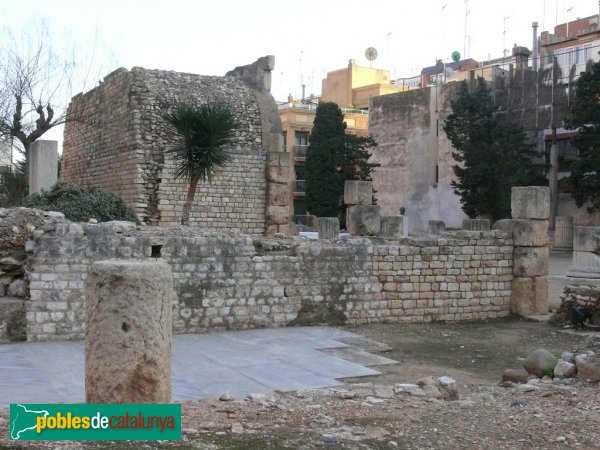 Fòrum de la Colònia (Foto: Joan Grífols, 2007) Fòrum de la Colònia