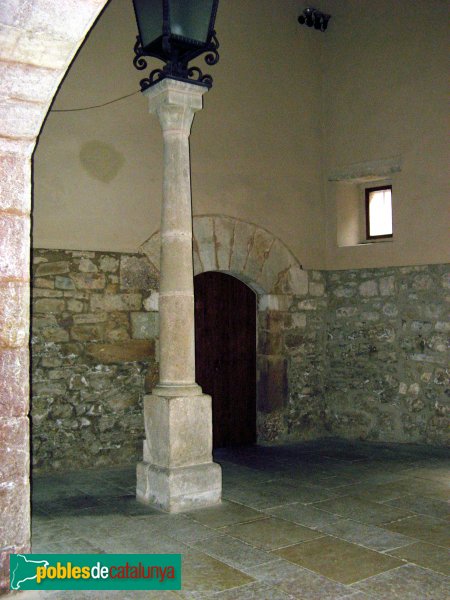 Montblanc - Hospital de Santa Magdalena, interior del vestíbul