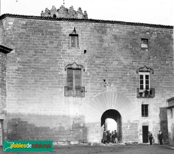 Santa Coloma de Queralt - Castell, 1912 (Foto: Josep Salvany - Fons Salvany, Biblioteca de Catalunya, 1912) Santa Coloma de Queralt - Castell, 1912