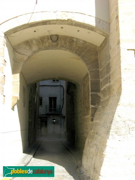 Santa Coloma de Queralt - Portal de Santa Maria (Foto: Albert Esteves, 2009) Santa Coloma de Queralt - Portal de Santa Maria