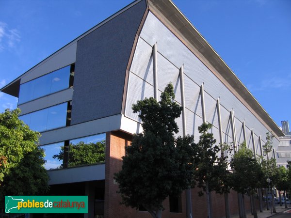 Sant Feliu de Llobregat - Biblioteca Montserrat Roig (Foto: Valentí Pons, 2009) Sant Feliu de Llobregat - Biblioteca Montserrat Roig