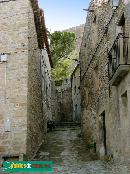 Les Piles - Un carrer del nucli antic