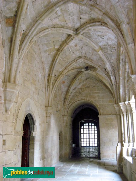 Monestir de Poblet - Claustre (Foto: Albert Esteves, 2009) Monestir de Poblet - Claustre