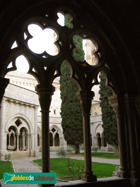 Monestir de Poblet - Claustre (Foto: Albert Esteves, 2009) Monestir de Poblet - Claustre