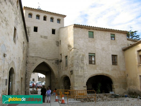 Monestir de Poblet - Portal de l'Abat Lerín i porteria (Foto: Albert Esteves, 2009) Monestir de Poblet - Portal de l'Abat Lerín i porteria