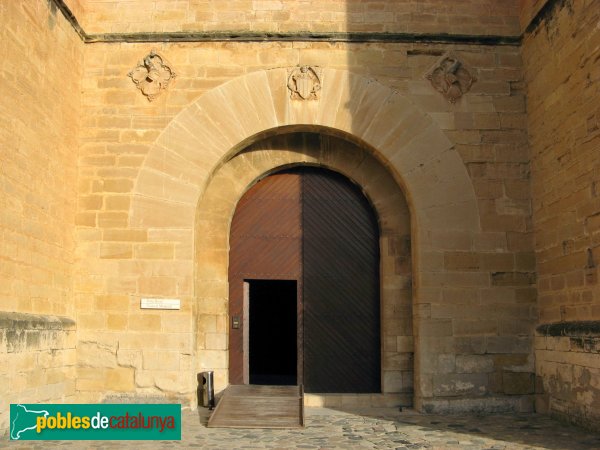 Monestir de Poblet - Porta Reial (Foto: Albert Esteves, 2009) Monestir de Poblet - Porta Reial