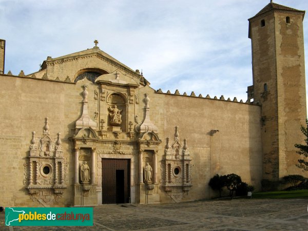 Monestir de Poblet - Façana de l'església (Foto: Albert Esteves, 2009) Monestir de Poblet - Façana de l'església