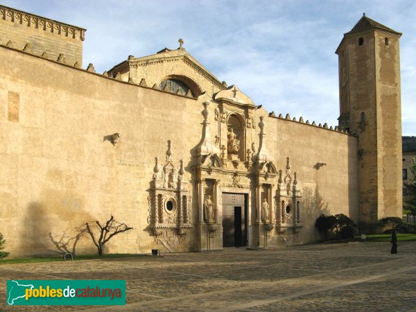 Monestir de Poblet - Façana de l'església (Foto: Albert Esteves, 2009) Monestir de Poblet - Façana de l'església