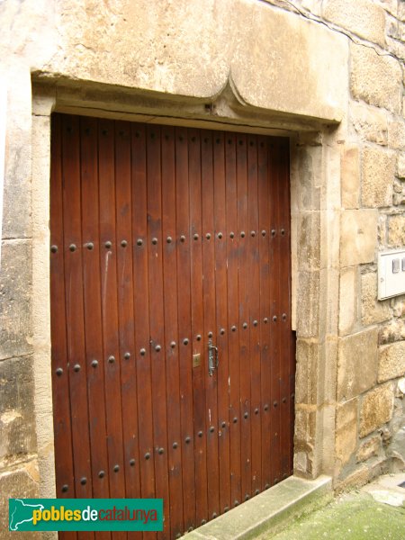 Vallfogona de Riucorb - Cal Sastre, portal (Foto: Albert Esteves, 2010) Vallfogona de Riucorb - Cal Sastre, portal