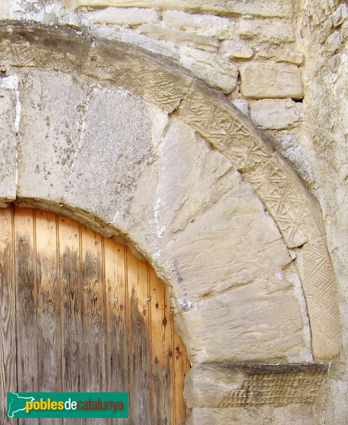 Llorac - Sant Jaume de Montargull, detall de la porta