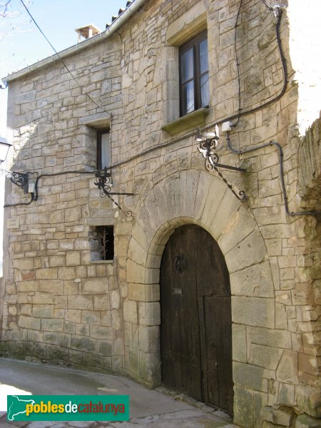 Forès - Casa del carrer Major (Foto: Albert Esteves, 2010) Forès - Casa del carrer Major